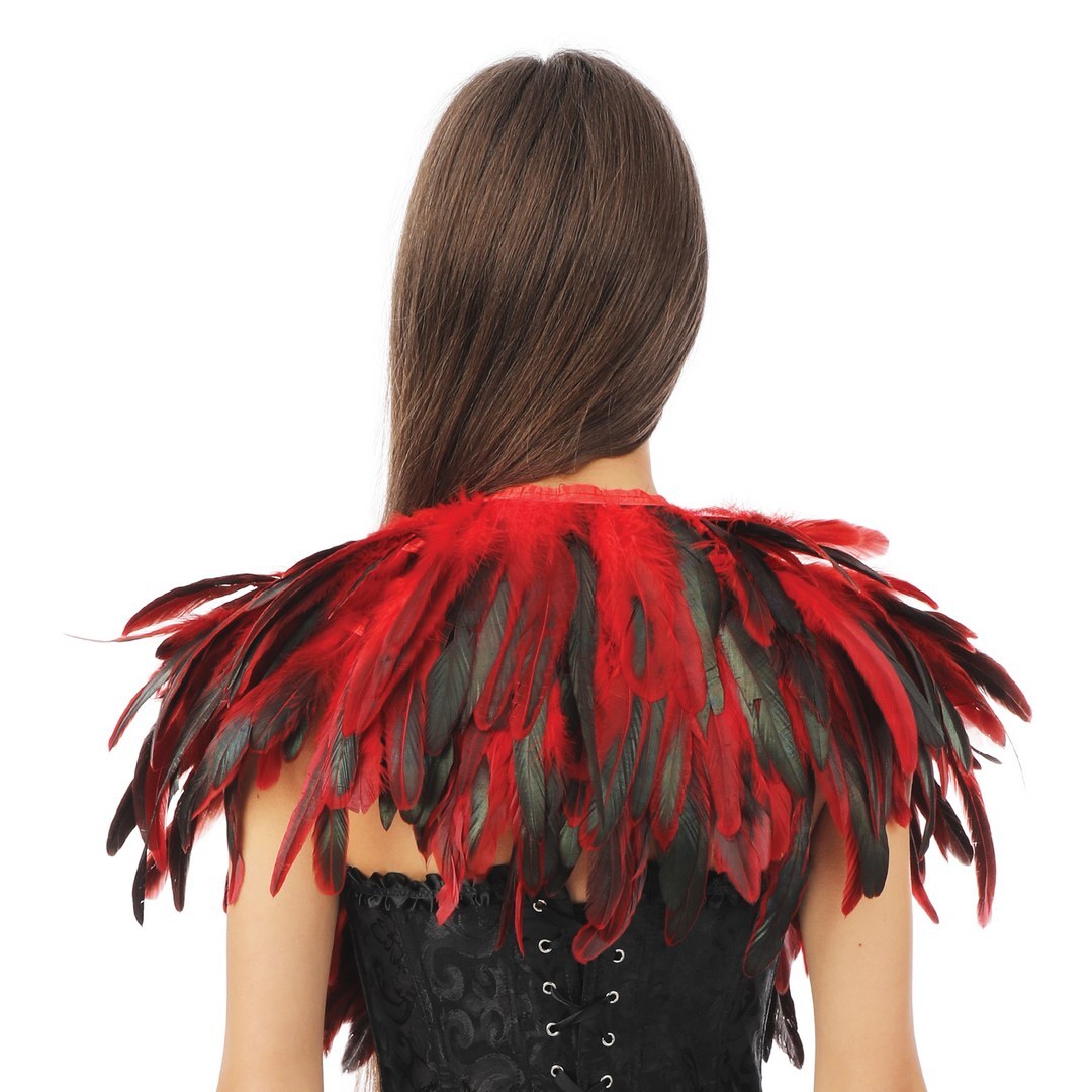 Cape gothique en plumes - noir et rouge